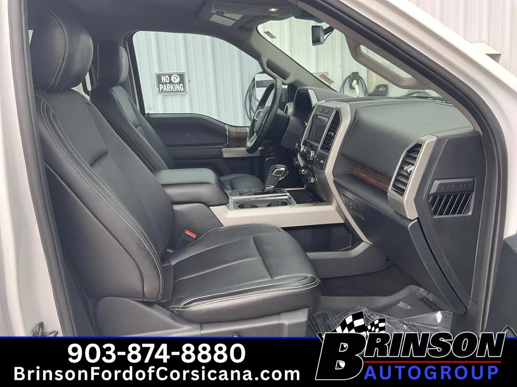 Used 2019 OXFORD WHITE Ford LARIAT image 21