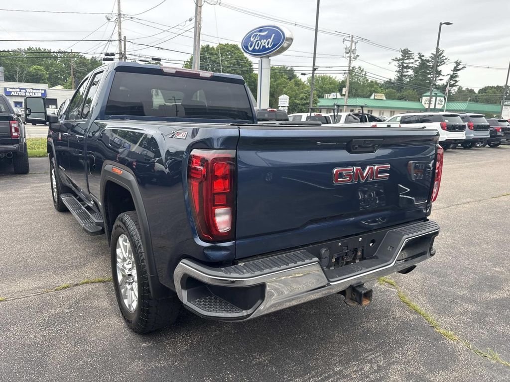 Used 2020 Blue GMC SLE image 3