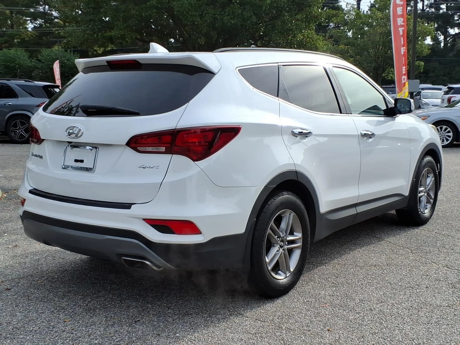Used 2017 Frost White Pearl Hyundai 2.4L image 8