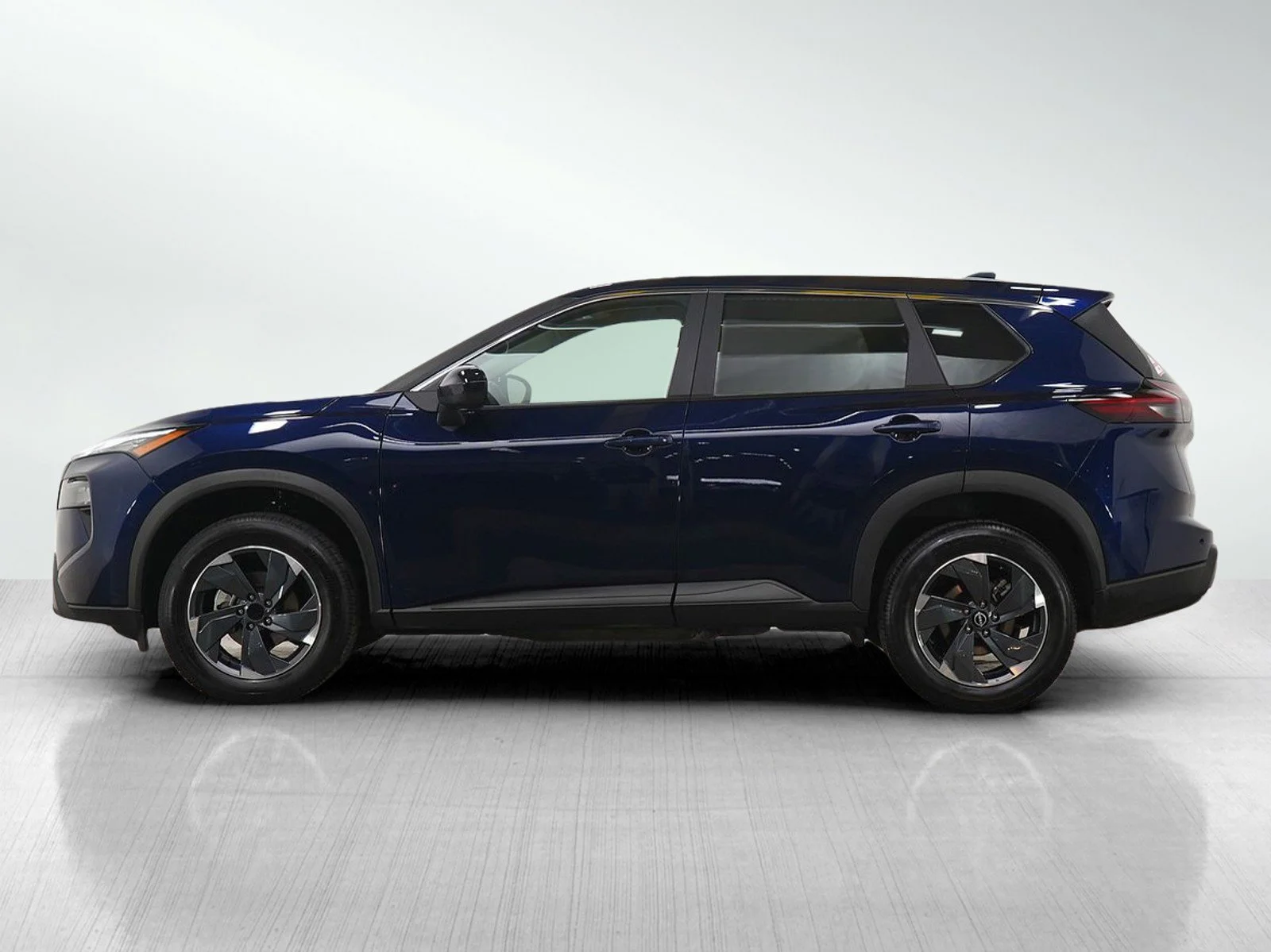Used 2025 Nissan Rogue SV with VIN 5N1BT3BB3SC829626 for sale in Burnsville, Minnesota