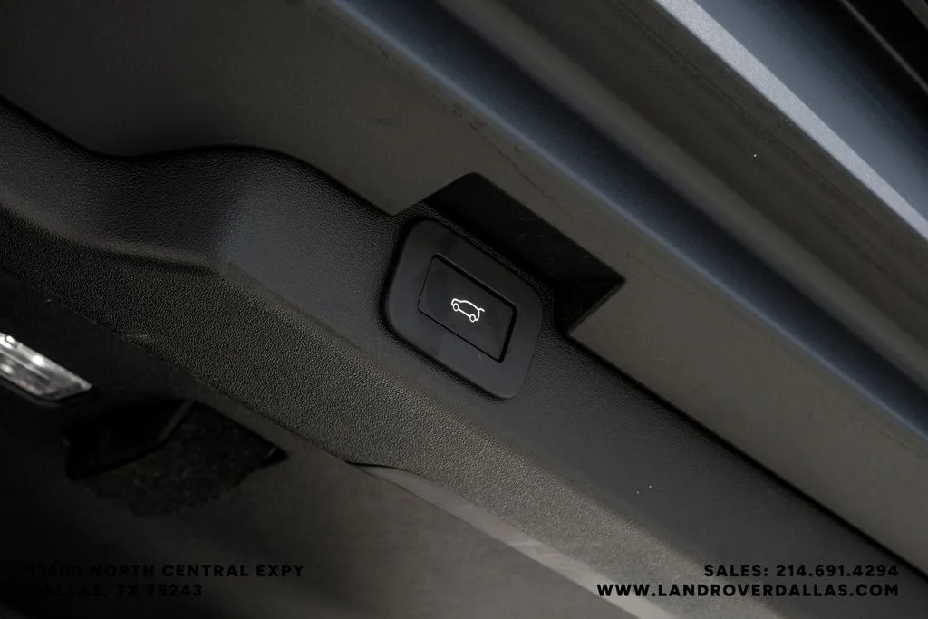 Used 2025 Eiger Gray Metallic Land Rover Dynamic SE image 59