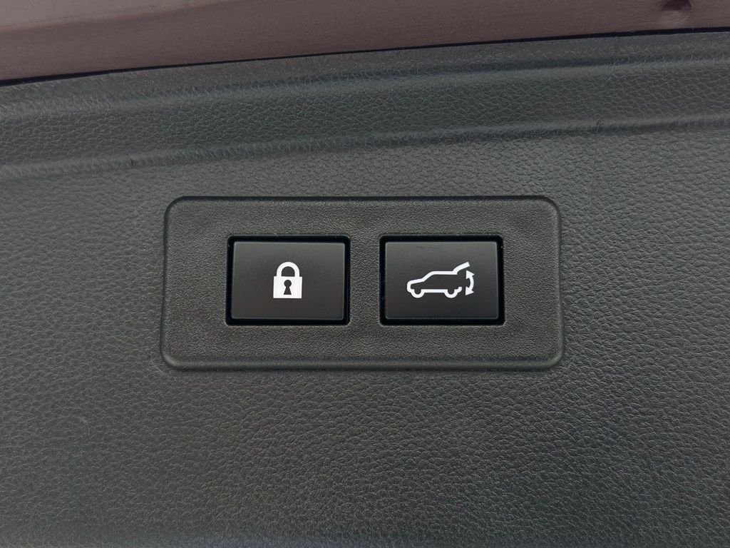 Used 2023  Subaru Touring XT image 19