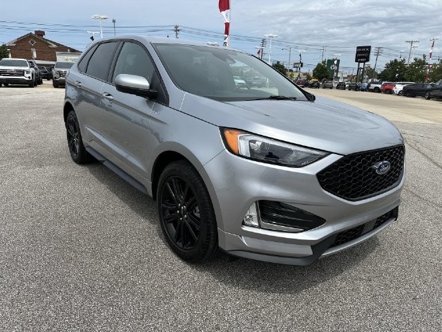 Used 2024 Silver Ford ST Line image 11