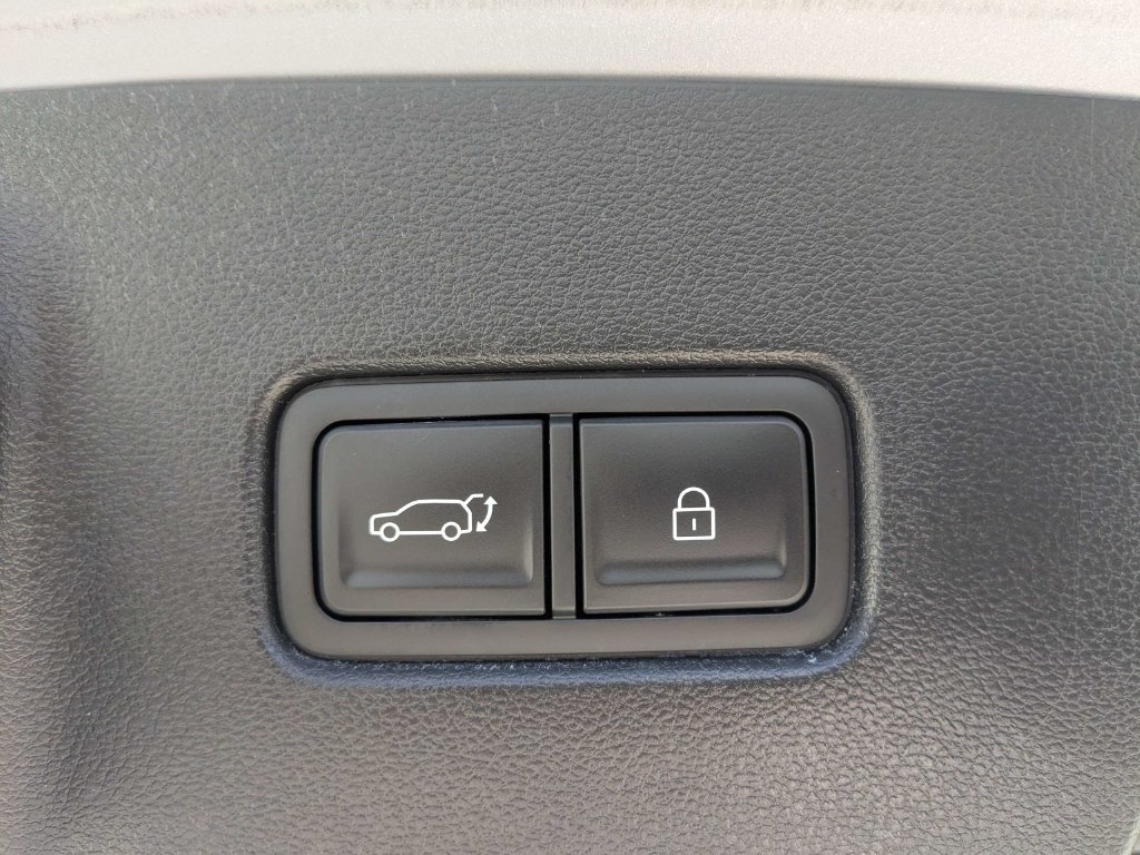 Used 2026 Silver Hyundai SEL image 18