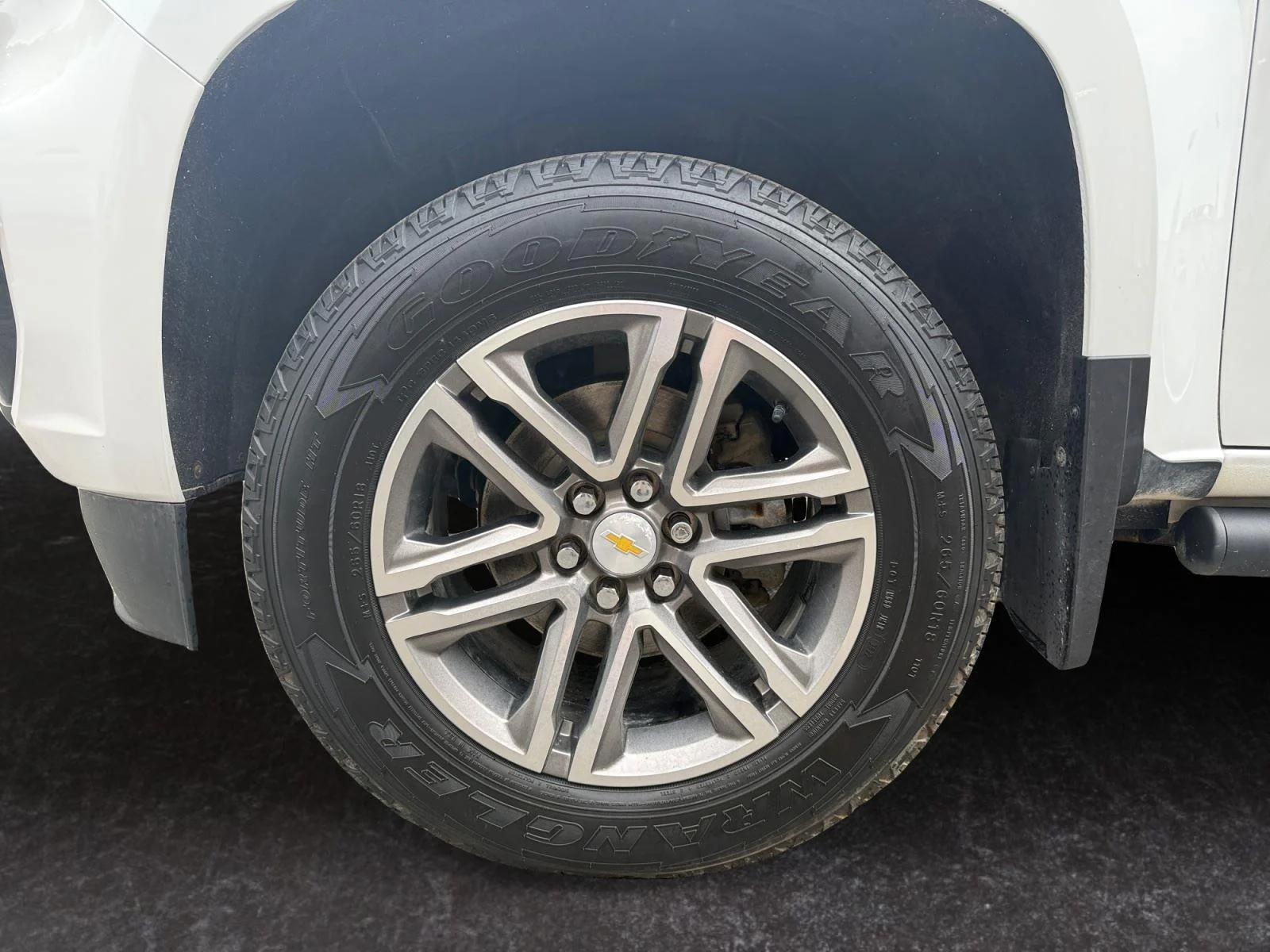 Used 2022 Summit White Chevrolet WT image 26