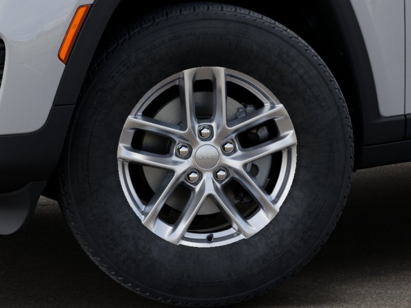 New 2025 Bright White Clearcoat Jeep Laredo image 34