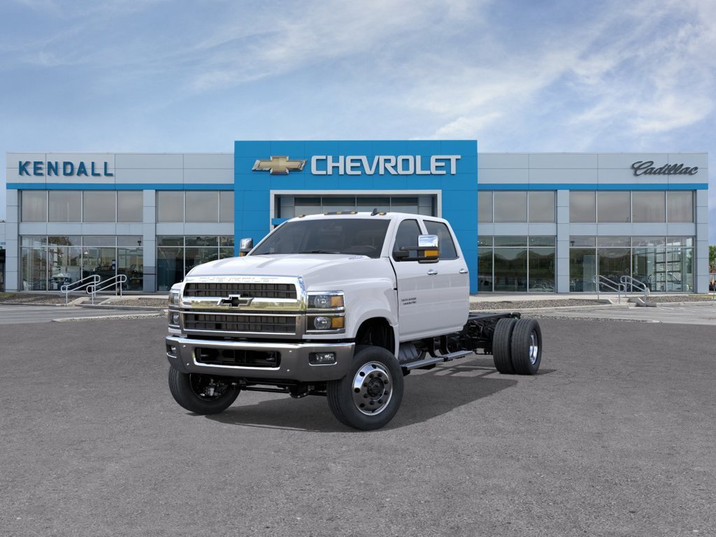 New 2026 Summit White Chevrolet Work Truck image 8