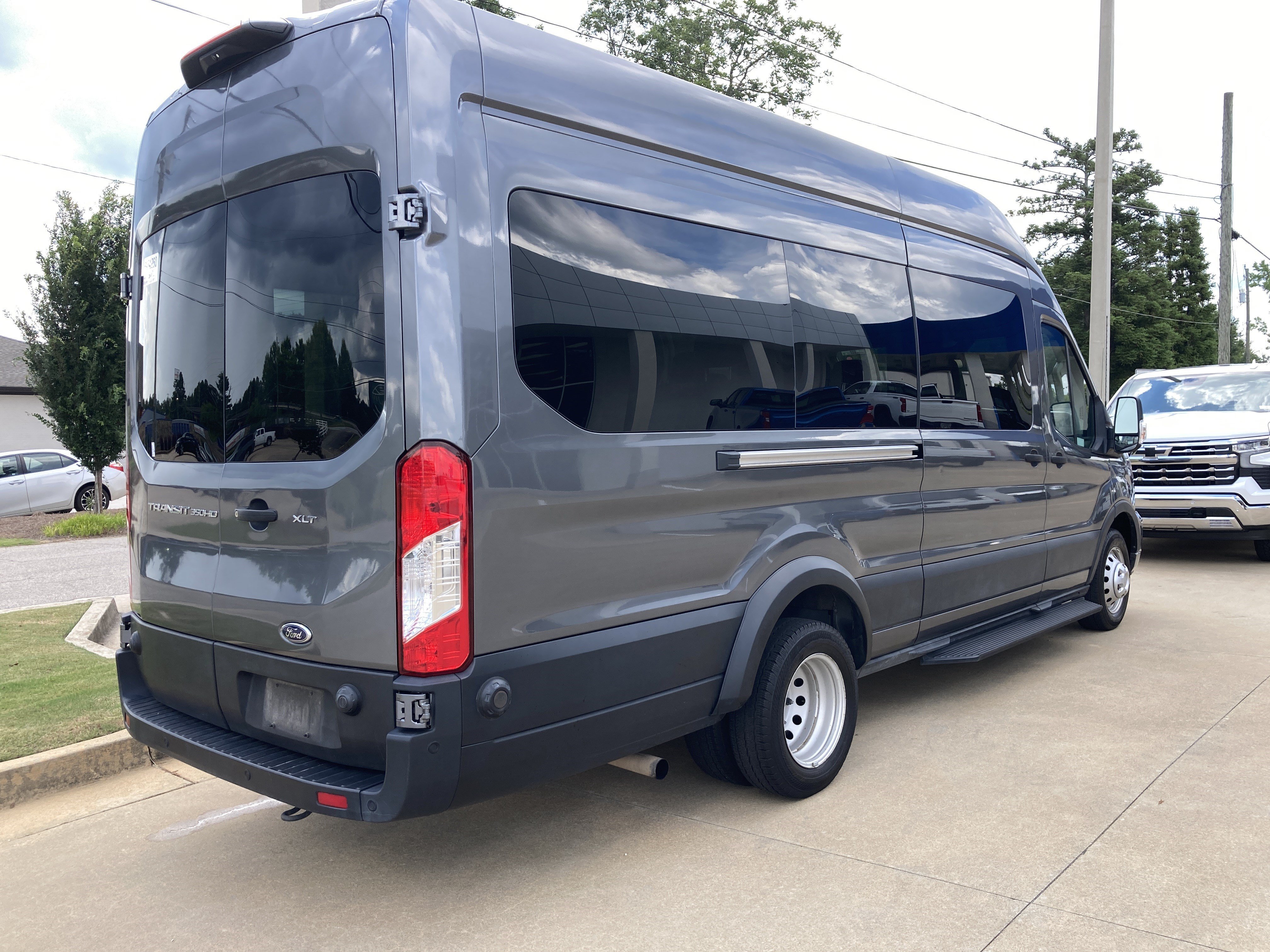 Used 2024 Gray Metallic Ford XLT image 2