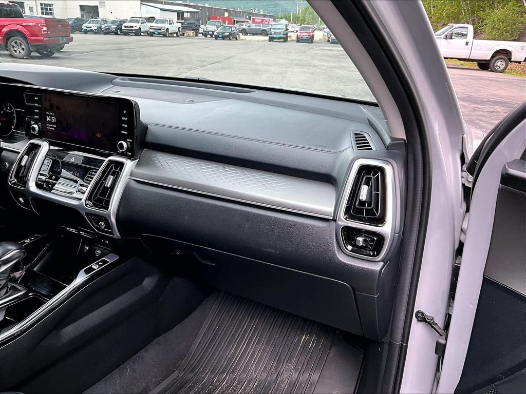 Used 2022 Wolf Gray Kia SX image 13