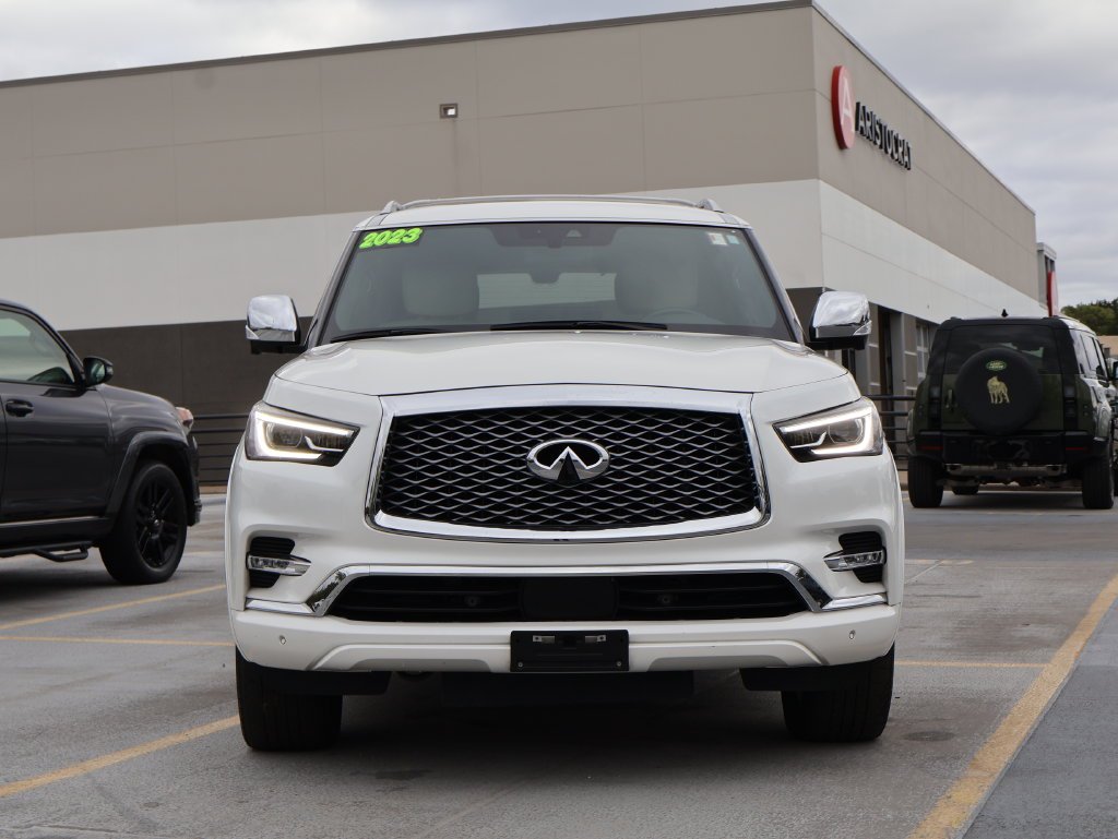 Used 2023 Moonstone White INFINITI Sensory image 2