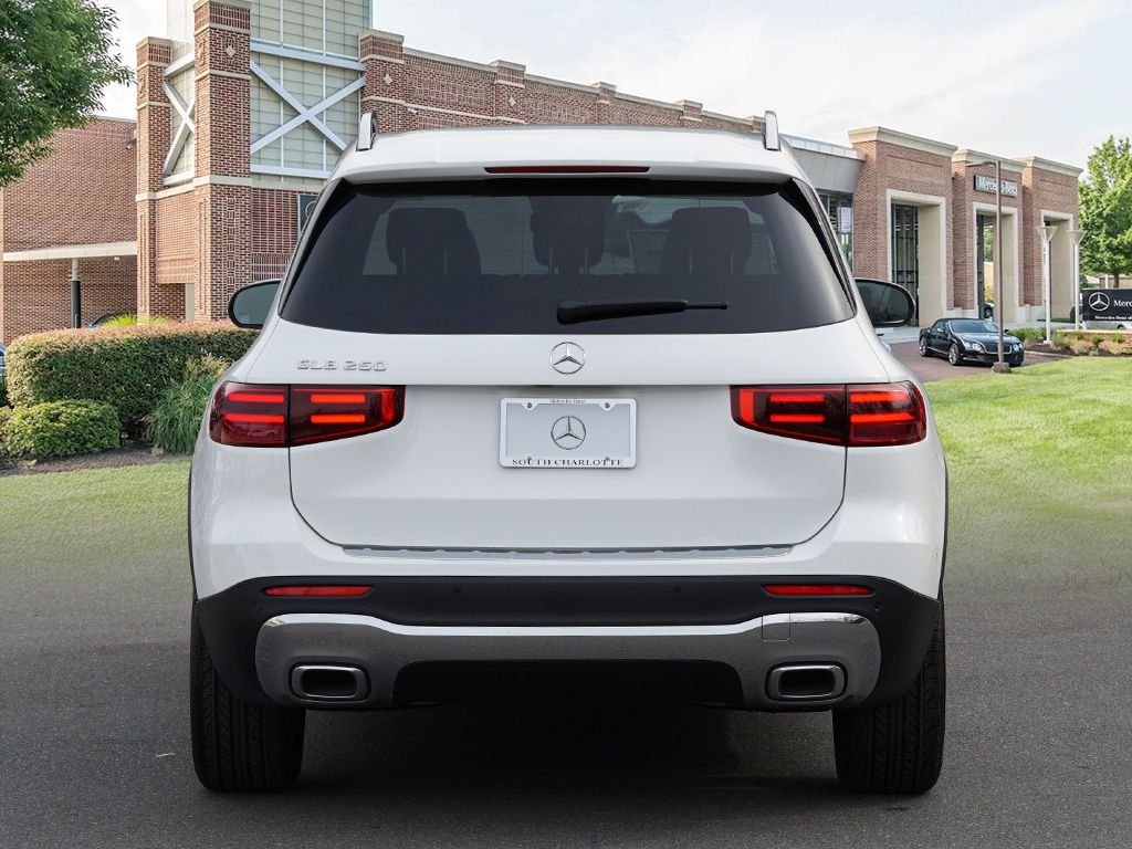 Used 2026 Polar White Mercedes-Benz GLB 250 image 5