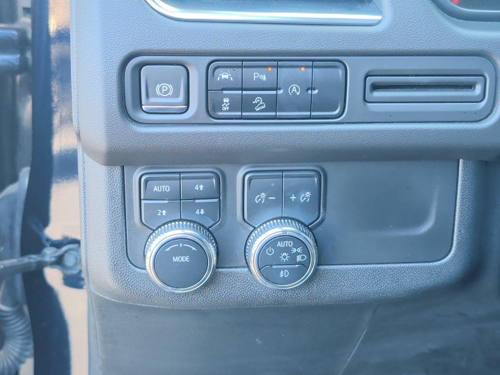 Used 2024 Summit White GMC AT4 image 17
