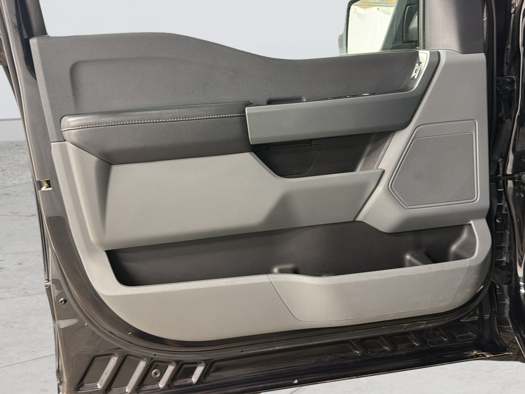 Used 2023 Black Ford XLT image 24