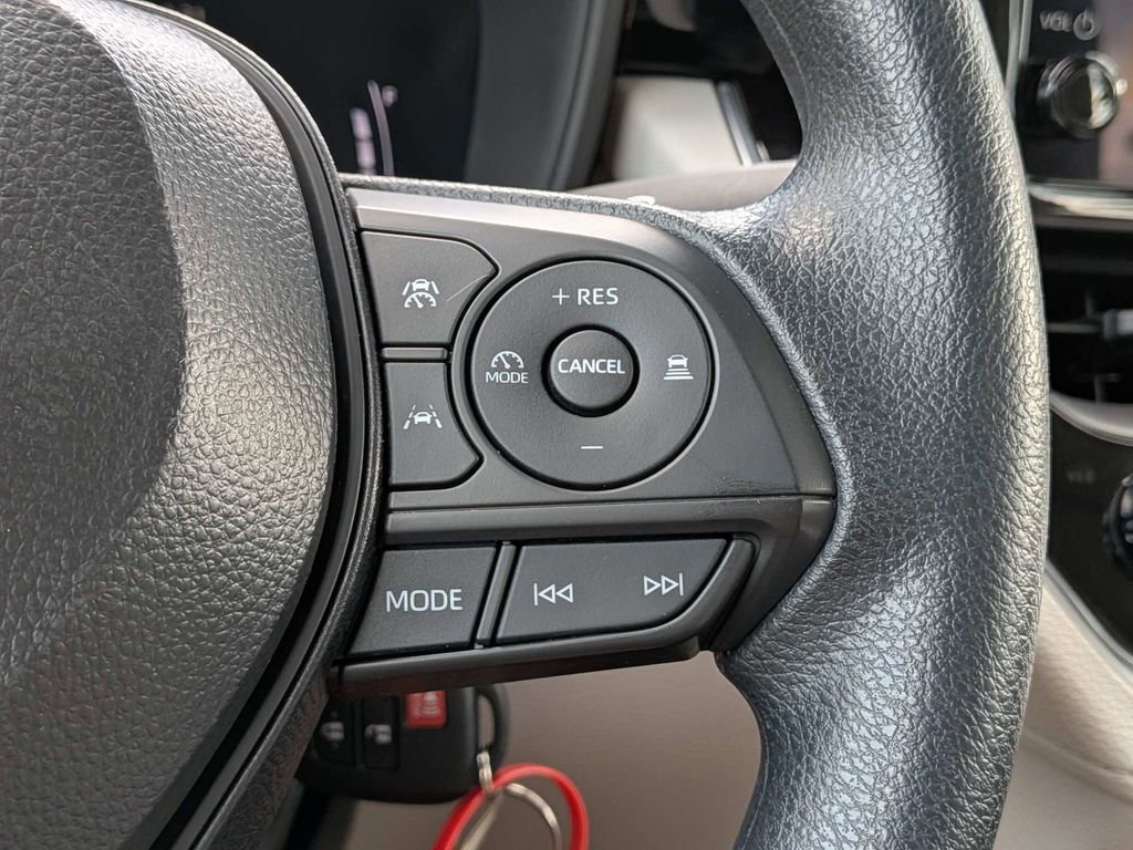 Used 2026  Toyota L image 29
