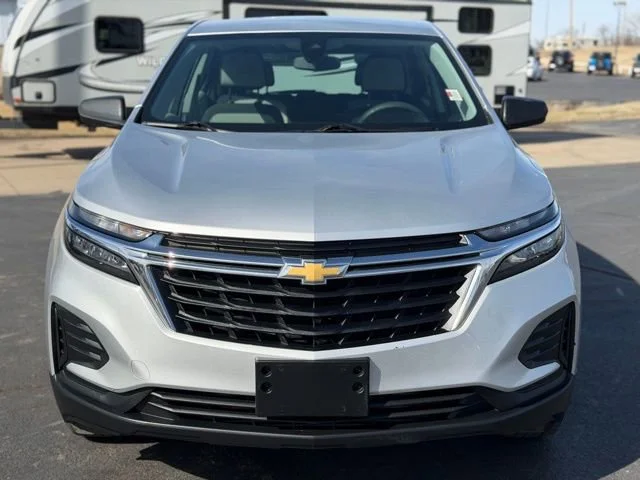 Used 2022 Chevrolet Equinox 1FL with VIN 3GNAX5EV2NS160938 for sale in Augusta, KS