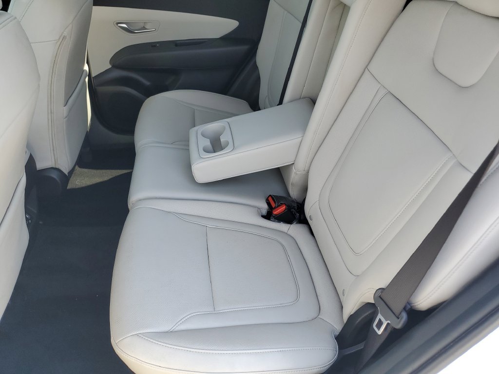 Used 2024 White Hyundai SEL image 21