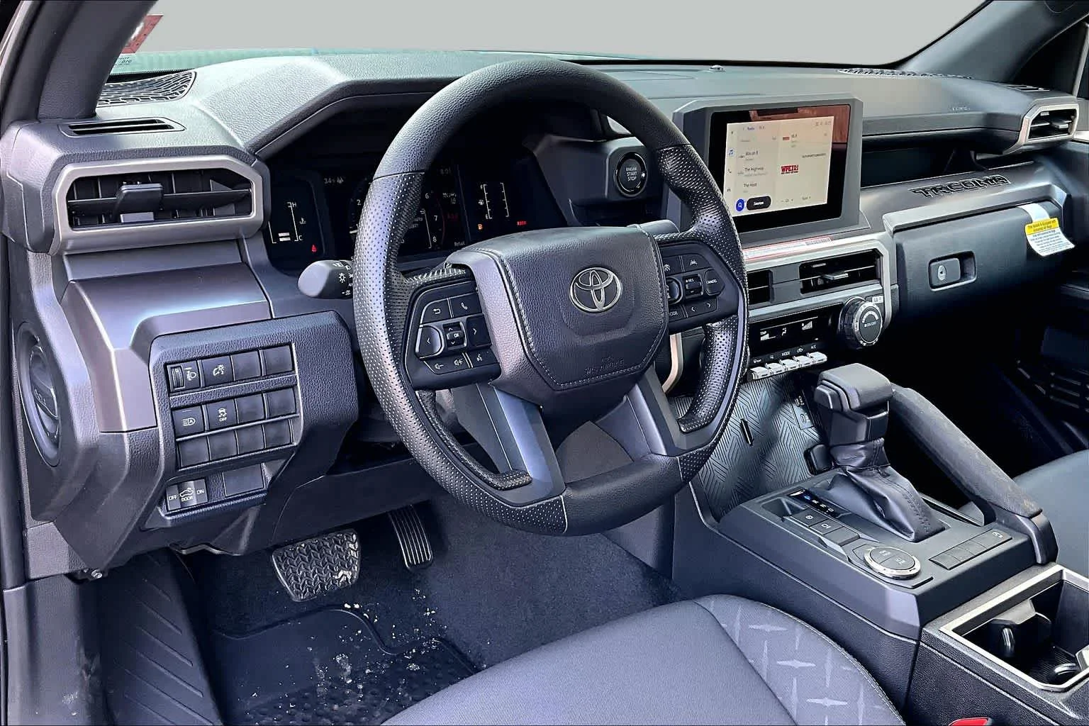 2026 Toyota Tacoma SR5 - Photo 8