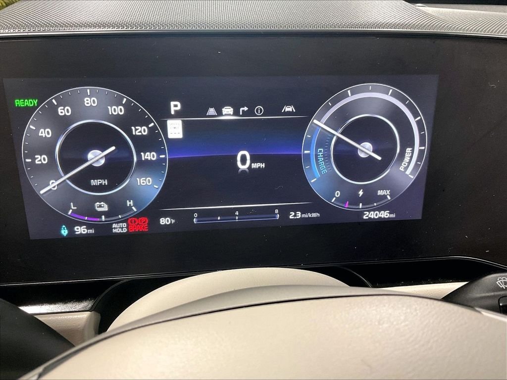 Used 2023 Green Kia Wind image 24