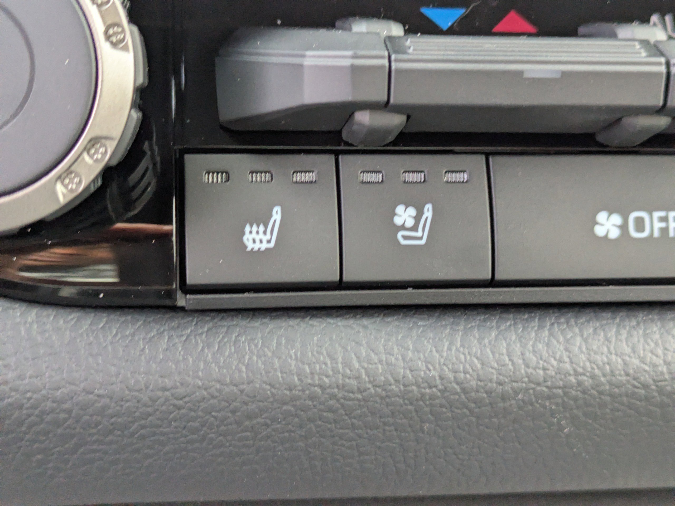 2026 Toyota Tundra Limited - Photo 23