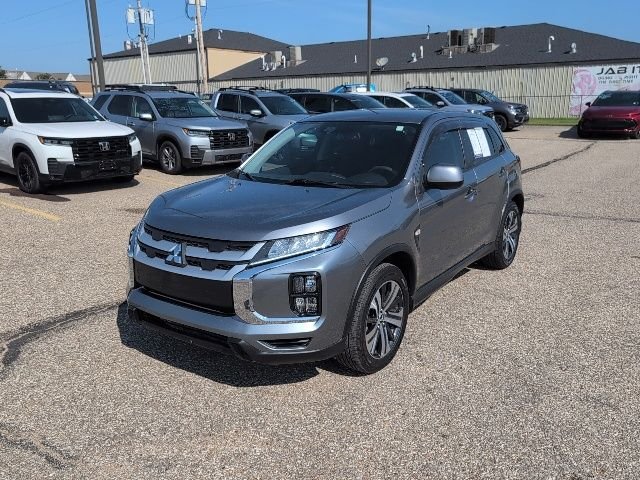 Used 2024 Gray Mitsubishi 2.0 ES image 14
