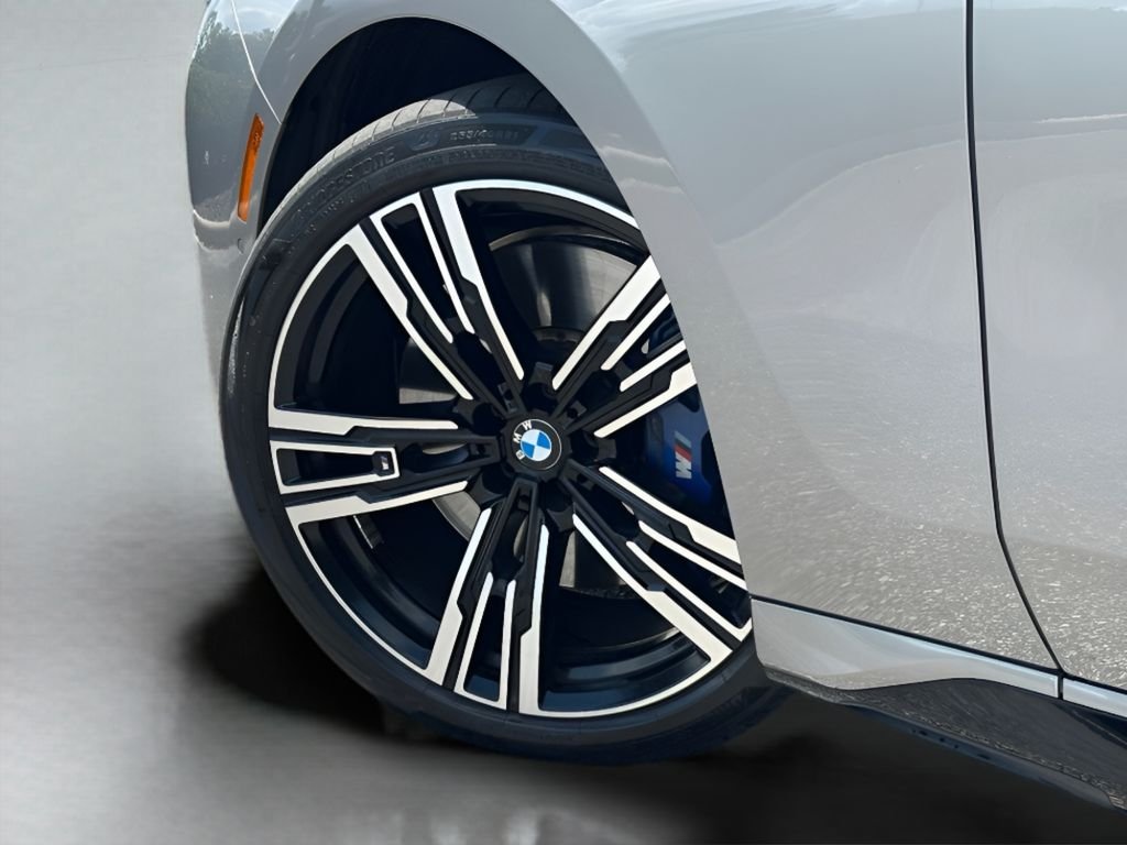 Certified Used 2023 Oxide Grey Met BMW 740i image 9