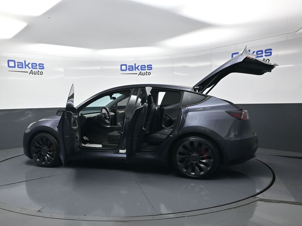 Used 2022 Midnight Silver Metallic Tesla Performance image 51