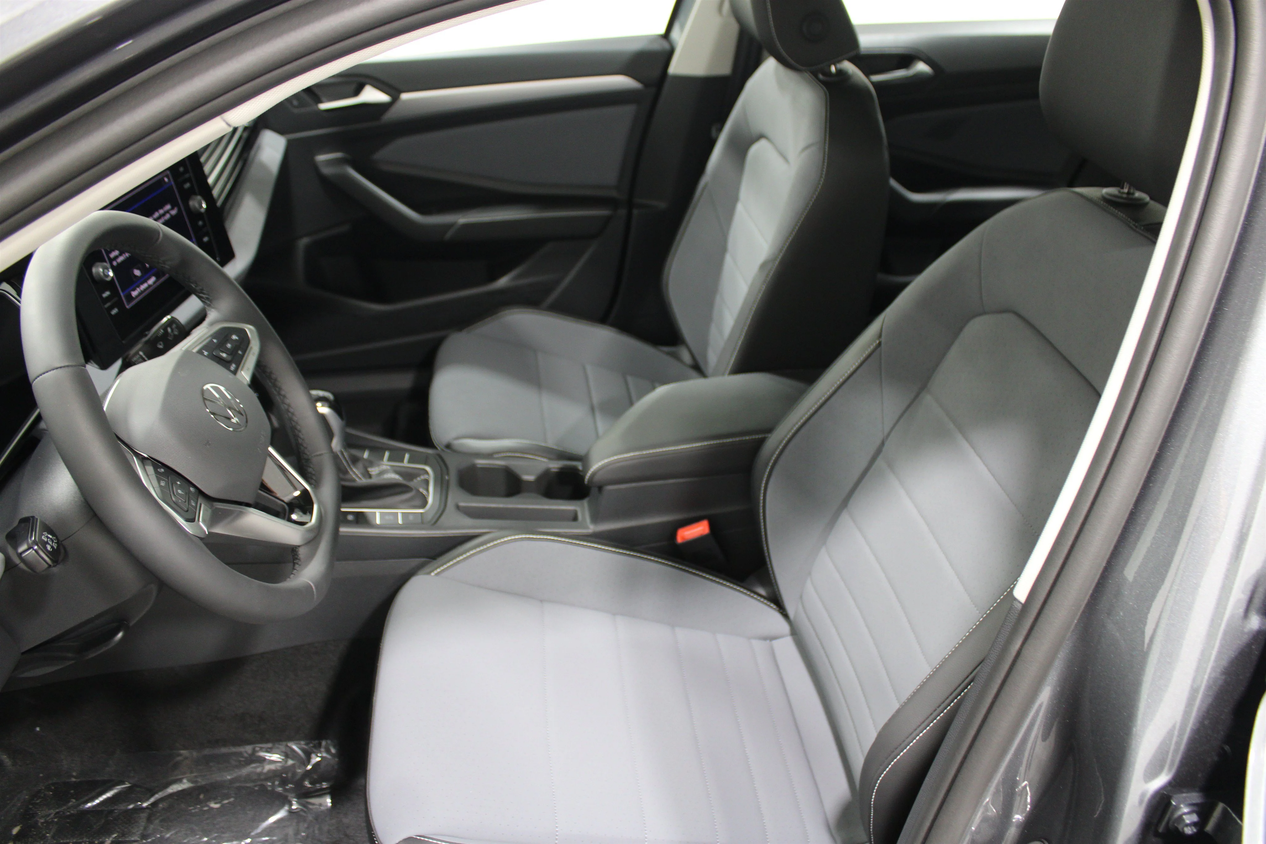 New 2026 Platinum Gray Metallic Volkswagen SE image 3
