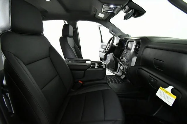 New 2026 Summit White Chevrolet WT image 22