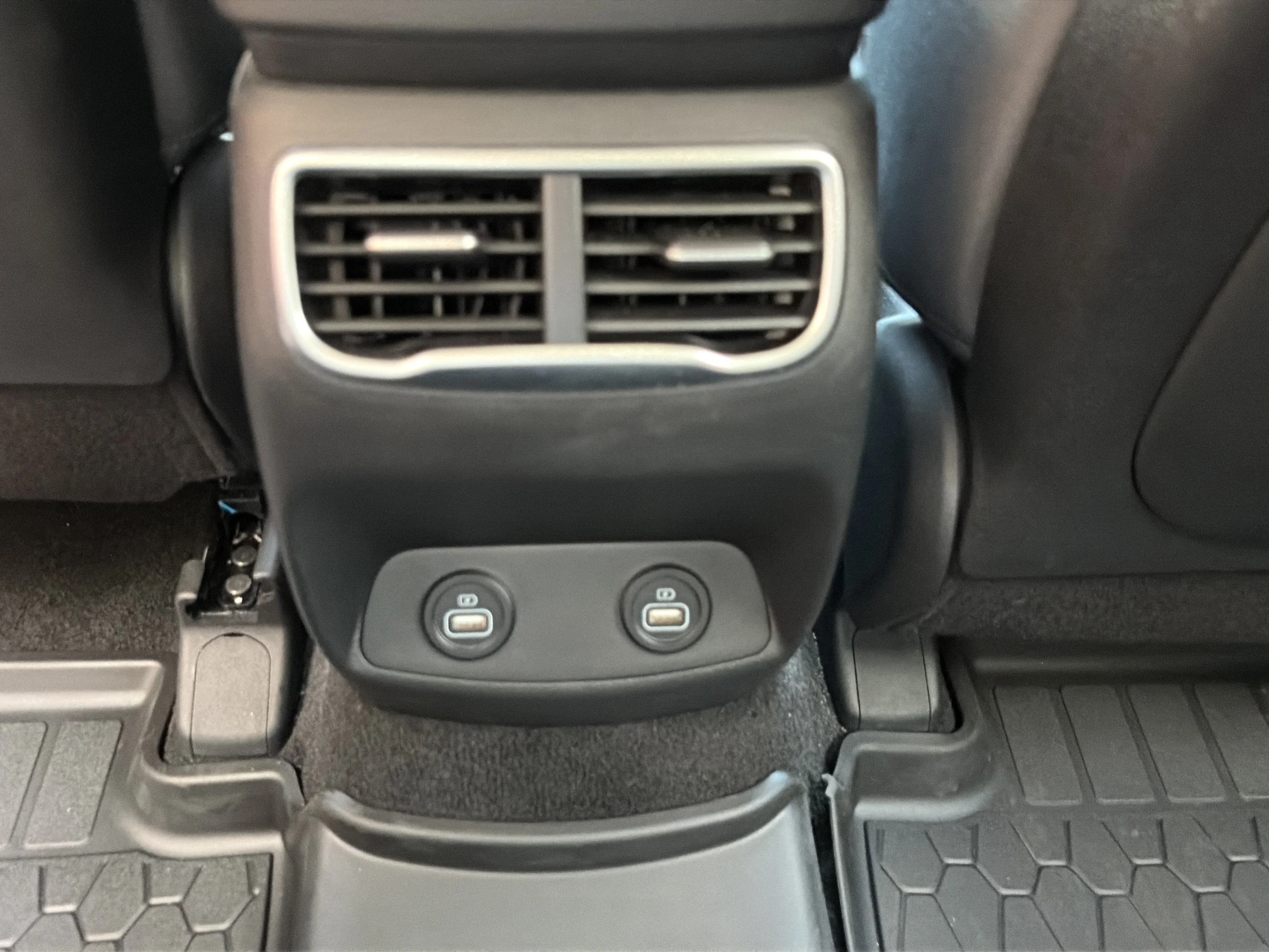 Used 2023 Portofino Gray Hyundai SEL image 13