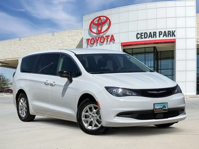 2024 Chrysler Voyager