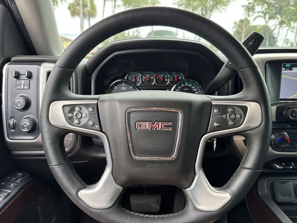 Used 2018 Blue Metallic GMC SLT image 47