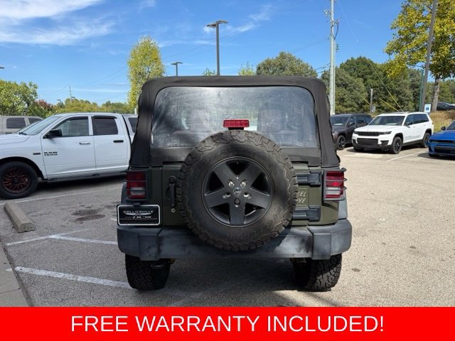 Used 2015 Green Jeep Rubicon image 5
