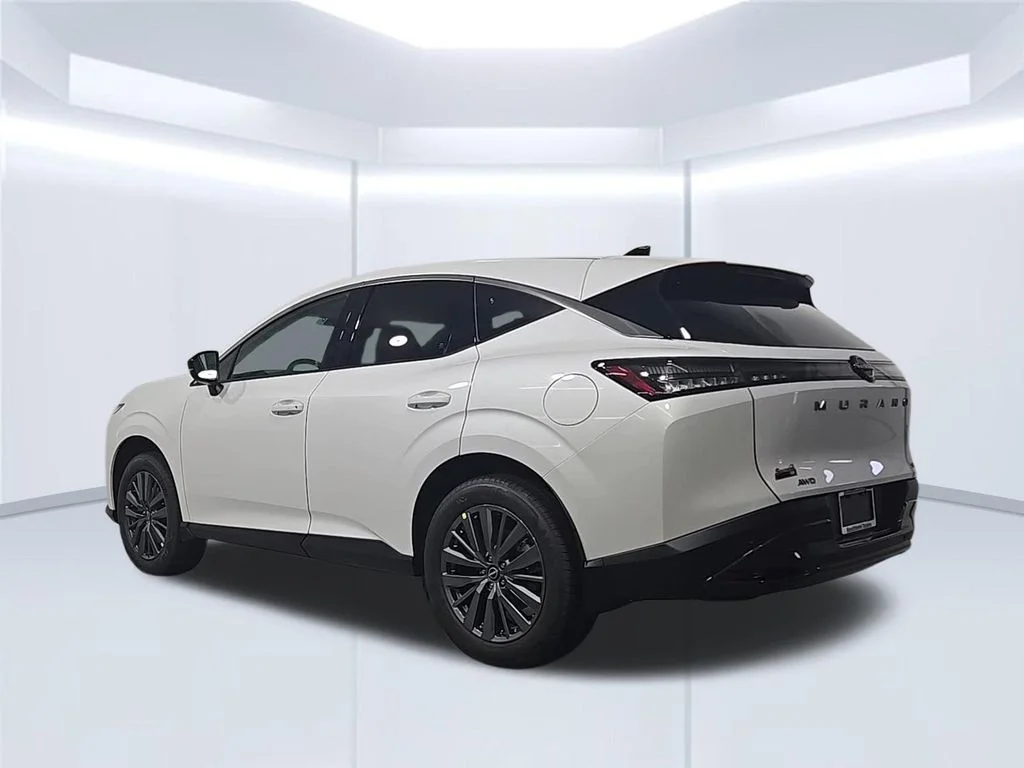 New 2026 Everest White Pearl TriCoat Nissan SL image 3
