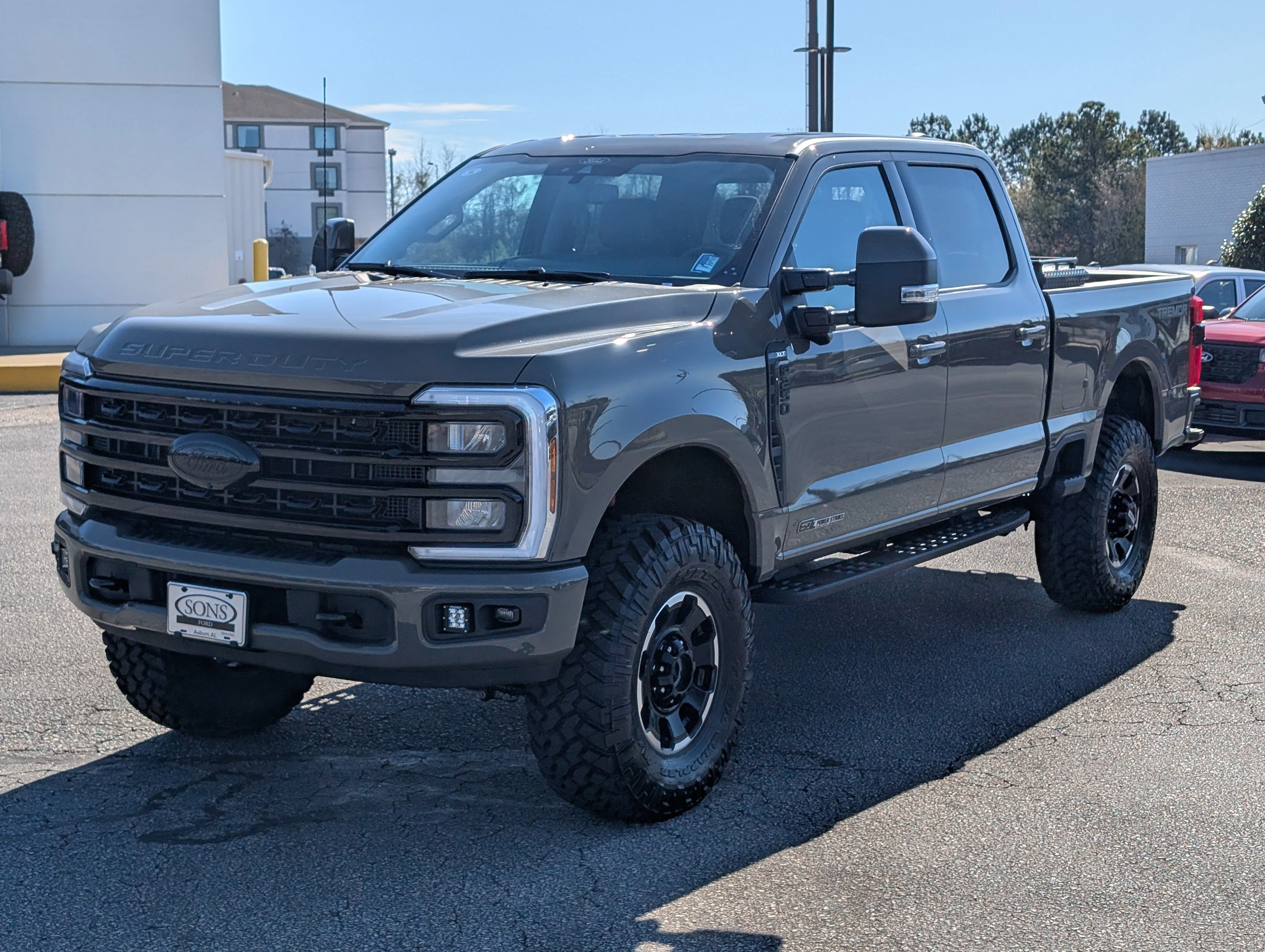 New 2026 Marsh Gray Ford XLT image 2