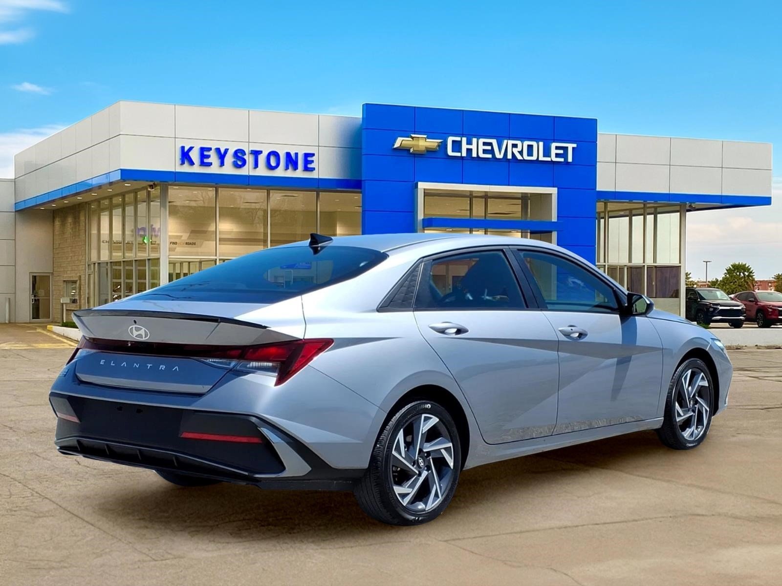 Used 2025 Gray Hyundai SEL Sport image 7