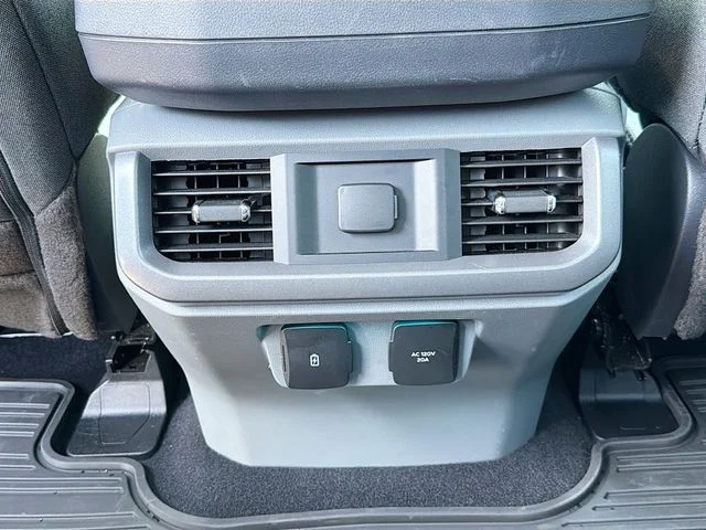 Used 2023 Blue Ford XLT image 24