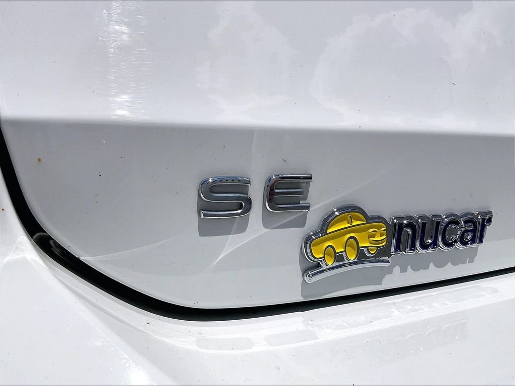 Used 2024 Pure White Volkswagen 1.5T SE image 27