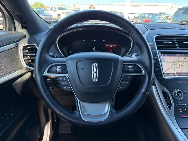 Used 2020 Black Lincoln Standard image 10