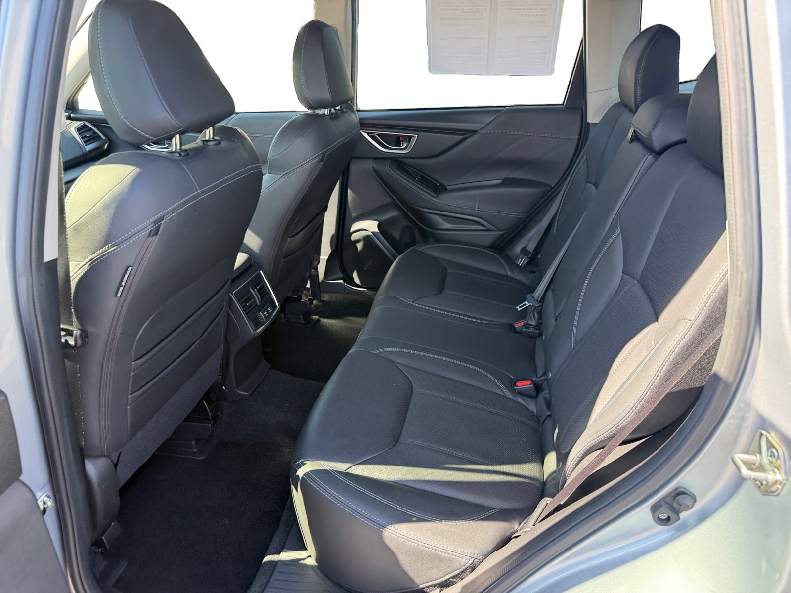 Used 2020 Ice Silver Metallic Subaru Limited image 16