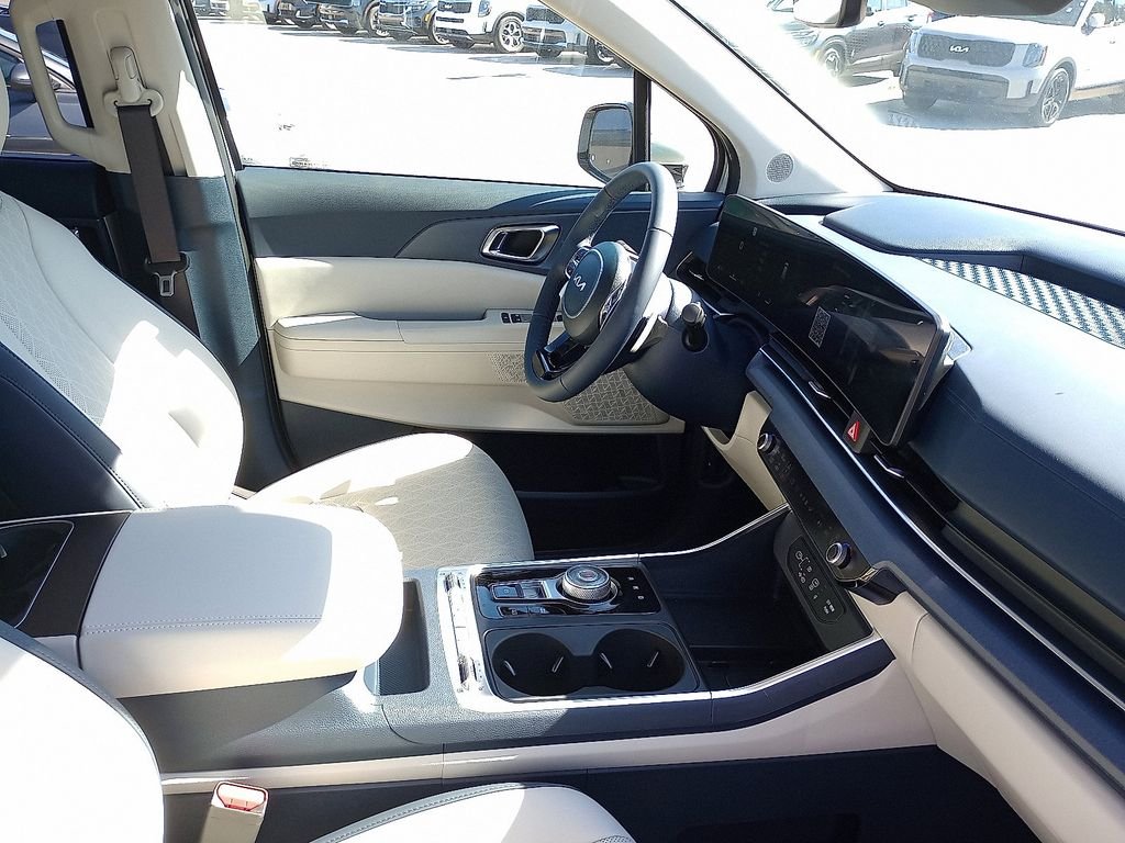 New 2026 Ivory Silver Kia SX image 7