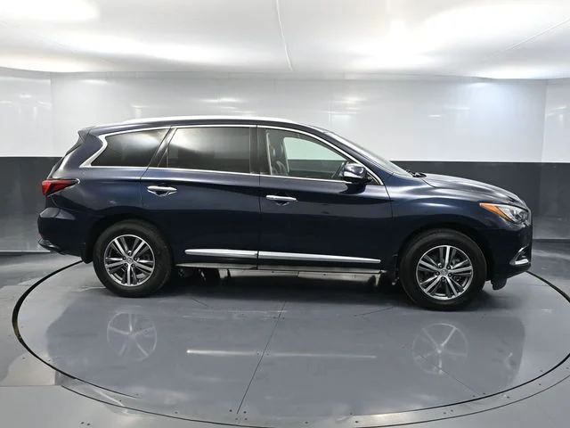 Used 2020 Blue INFINITI LUXE image 4