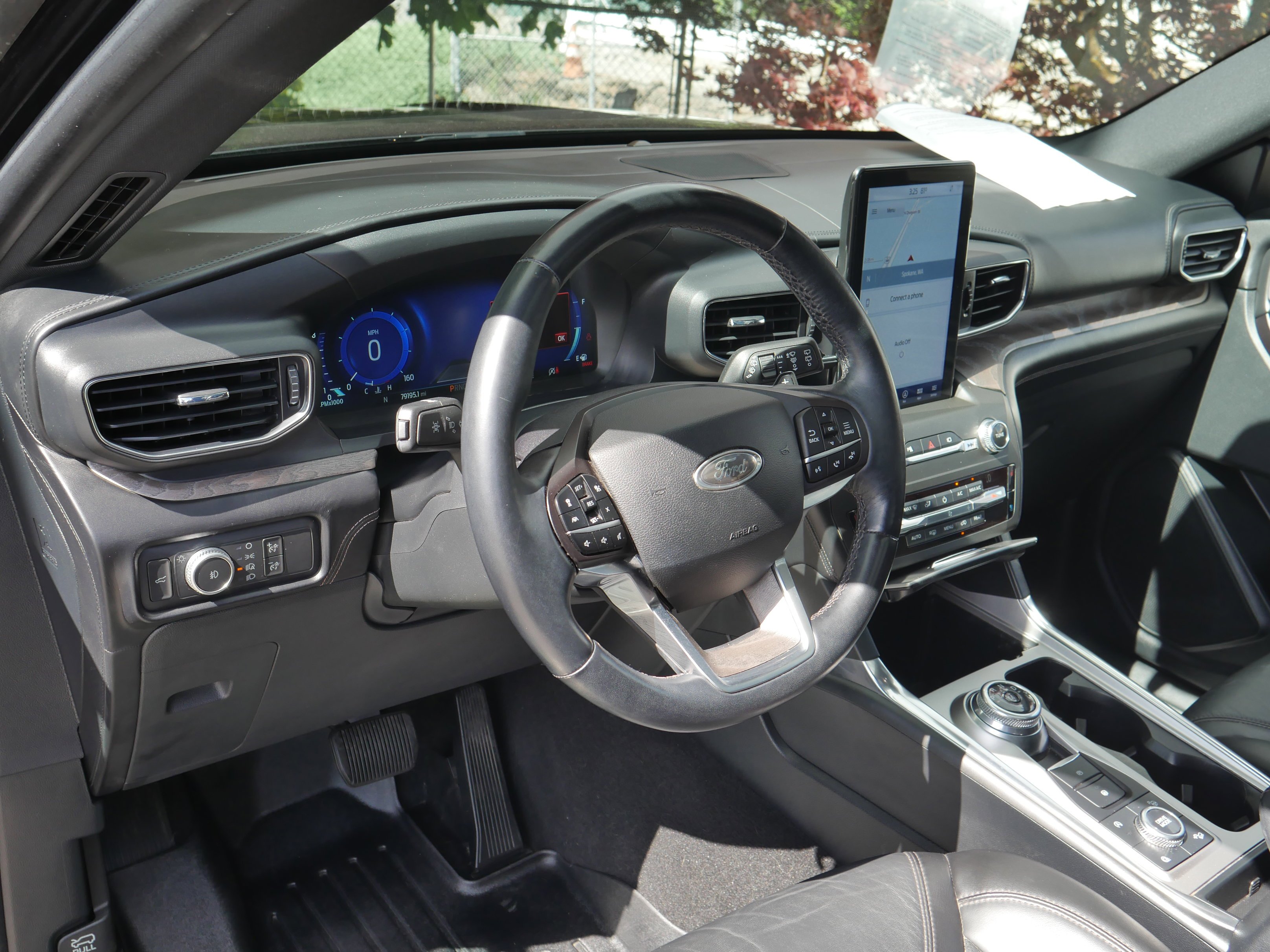 Certified Used 2020 Black Metallic Ford Platinum image 4