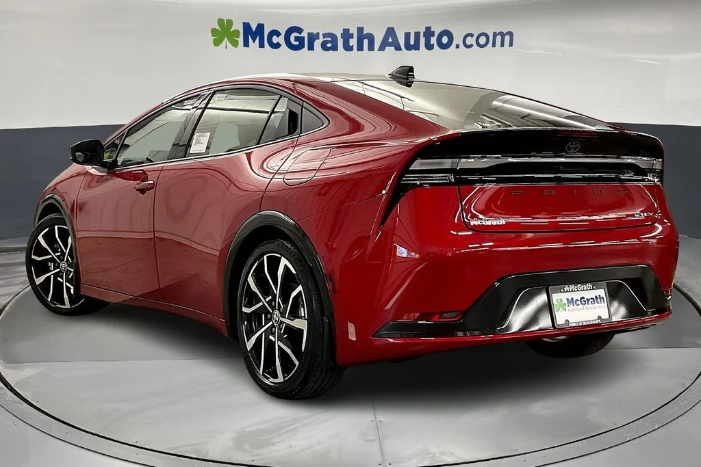 New 2026 Supersonic Red <sup>1</sup> Toyota  XSE Premium image 3