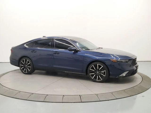 Used 2024  Honda Touring image 8