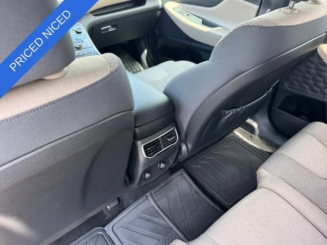 Used 2022 Gray Hyundai SEL image 12