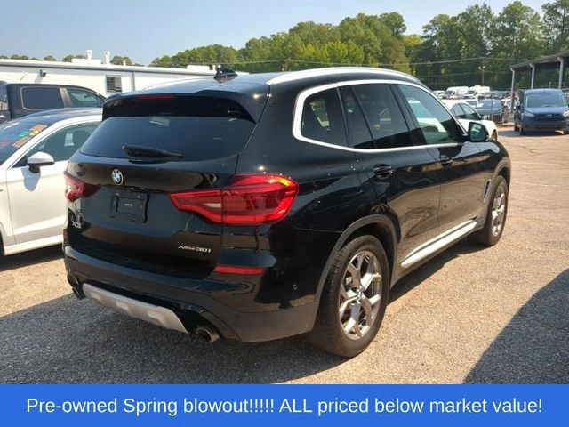Used 2020 Black BMW xDrive30i image 4