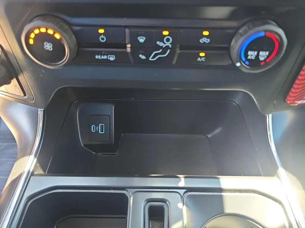Used 2022 Black Ford  image 20