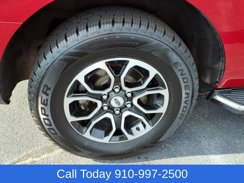 Used 2022 Red Ford XLT image 8