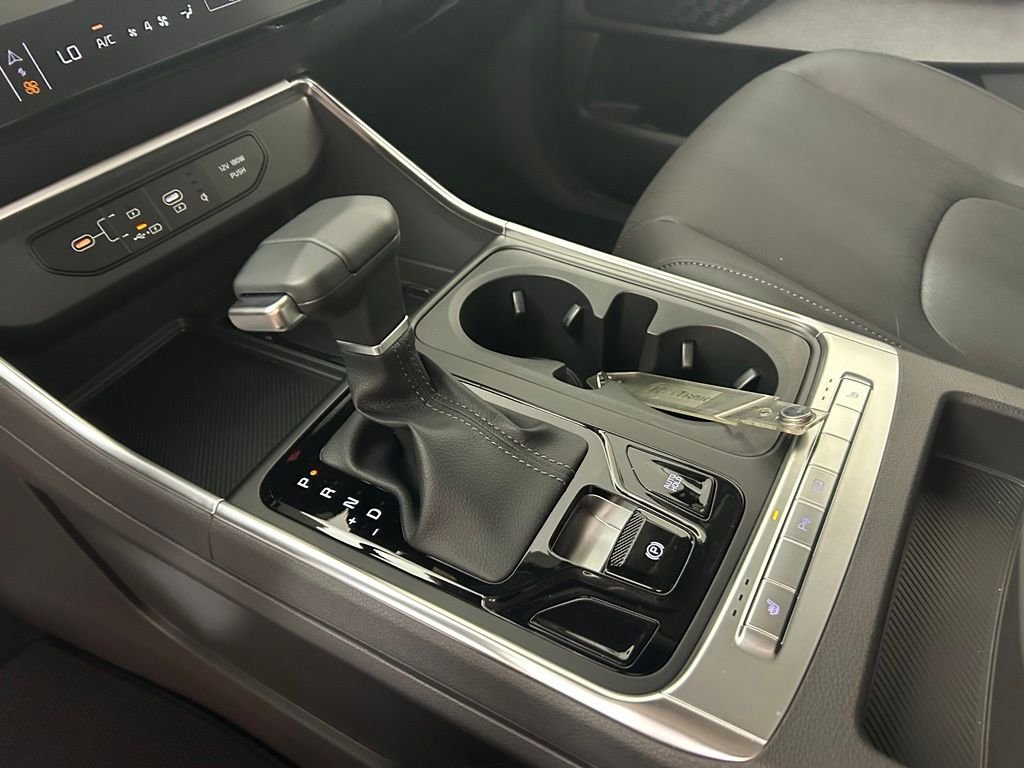 New 2027 White Kia EX image 8