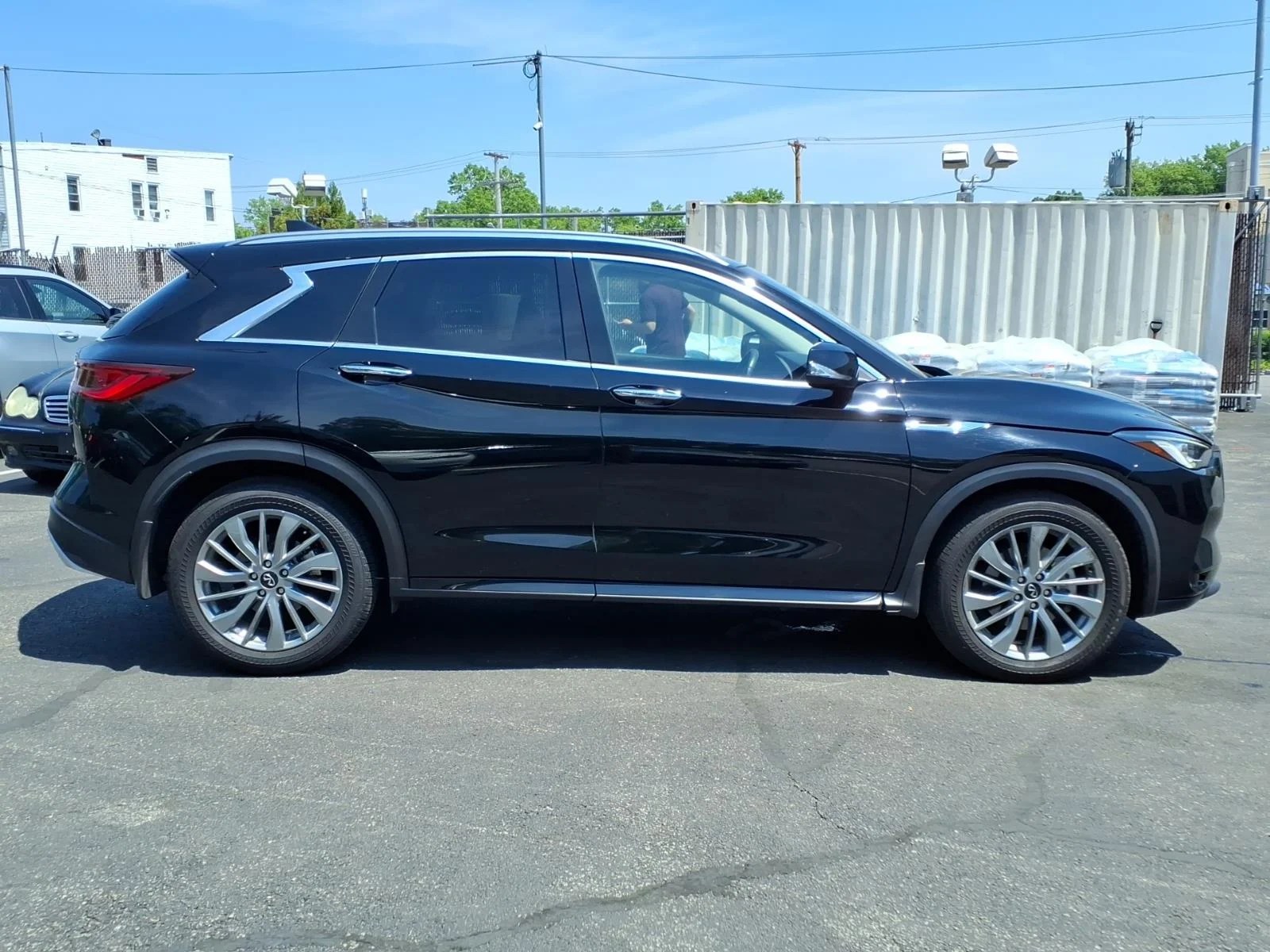 Certified Used 2024 Black INFINITI LUXE image 5